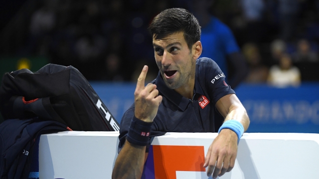 Murray beats Wawrinka, advances to semifinals at ATP finals