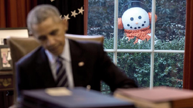 White House Staff pranks U.S President Obama with creepy snowmen