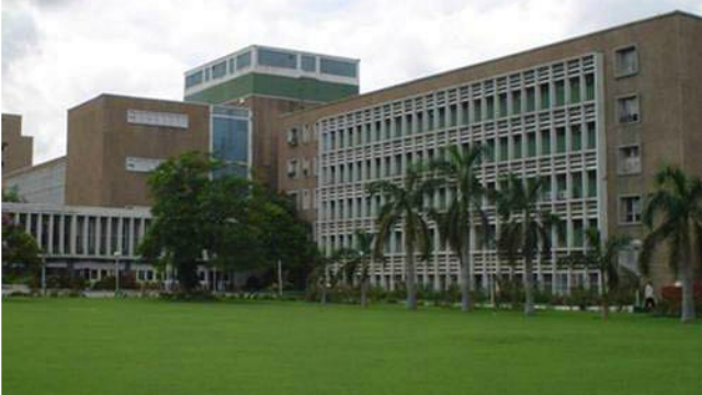 AIIMS suspends five doctors after row over death of pregnant nurse