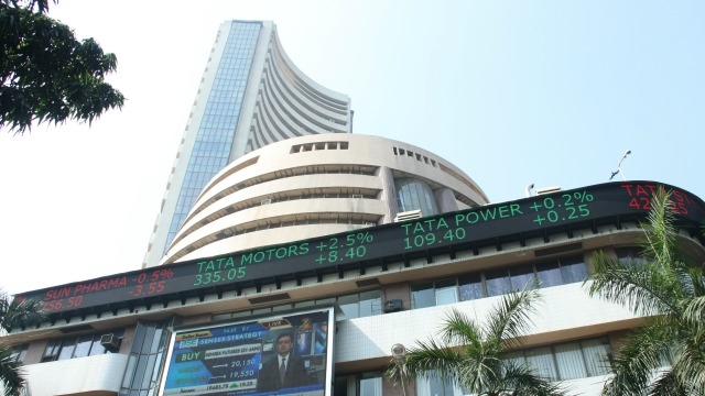 Positive global cues lift key indices to new 2017-closing highs
