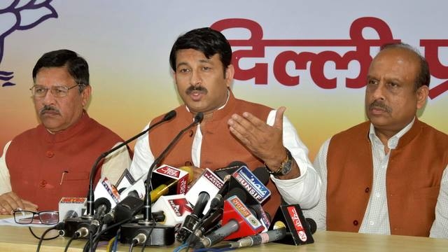 Video of Manoj Tiwari insulting teacher puts him in spot