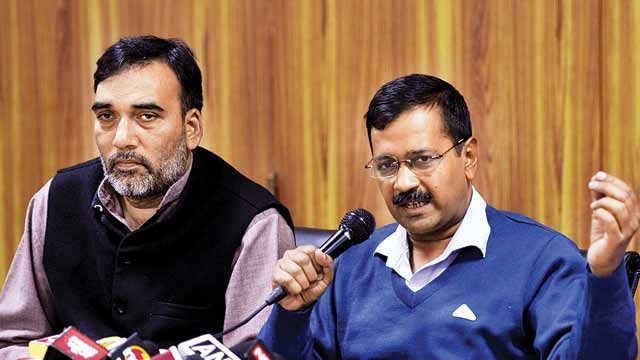 Delhi CM Arvind Kejriwal denies reports of rift with Kumar Vishvas