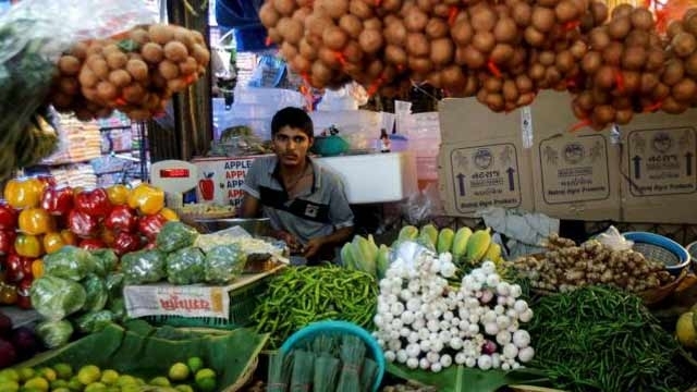 Wholesale inflation cools to 5.70% even as food prices heat up