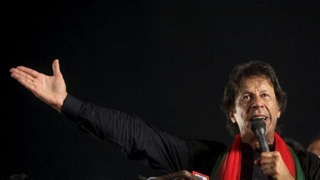 Imran Khan urges JIT to trace Sharif's business in India