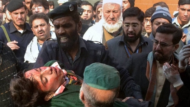 Pakistan executes 2 Taliban over links to 2014 school attack Pakistan executes 2 Taliban over links to 2014 school attack