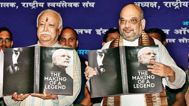 Mohan Bhagwat (left) and Amit Shah