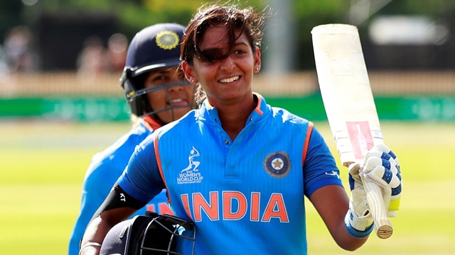 Nissan Gifts Datsun redi-Go Sport To Cricketer Harmanpreet Kaur