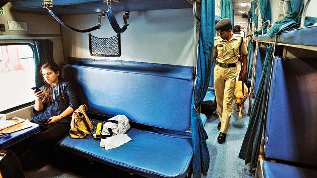 Drugged and roped of valuables and belongings in Rajdhani Express