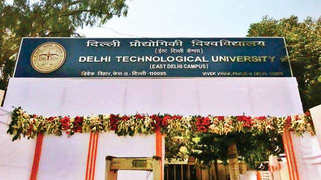 Kejri threatens to take over 449 schools