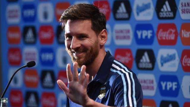 Barcelona sues Neymar for €8.5m over breach of contract Barcelona sues Neymar for €8.5m over breach of contract