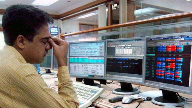 Sensex drops 296 points as bear hug grips D-Street Sensex drops 296 points as bear hug grips D-Street