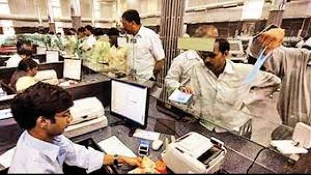 SBI reduces lending rates on home & vehicle loans SBI reduces lending rates on home & vehicle loans