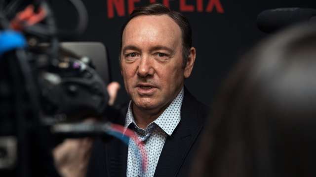 People Accuse Kevin Spacey Of 'Inappropriate Behavior' While Working At London Theater People Accuse Kevin Spacey Of 'Inappropriate Behavior' While Working At London Theater