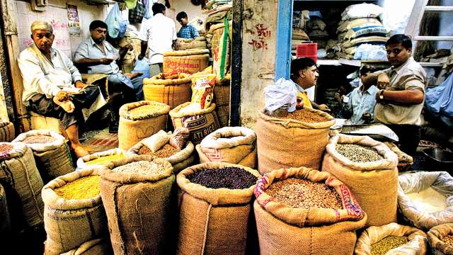 Maharashtra govt promises cheap power to food parks & cold chains