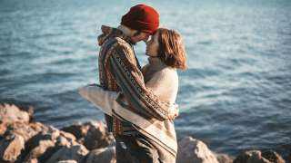 Hug Day 2018: Best messages, quotes, wishes that you can send to someone sp...