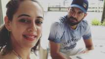 Check out | Yuvraj Singh photobombs wife Hazel Keech’s selfie and make...