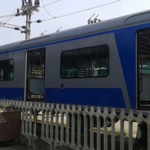 mumbai-ac-local mumbai-ac-local