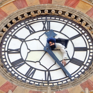 CST clock