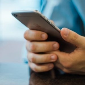 UK, Daily Express, Diabetes UK, Smartphone, Smartphone apps, Epic Health app, smartphone camera lens, Web Exclusive, 