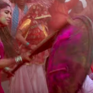 Akshay Kumar & Bhumi Pednekar in Toilet Ek Prem Katha