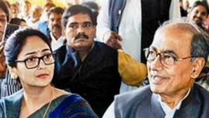 Digvijaya Singh meets his Amrita: Love in the time of ... - 426 x 240 jpeg 70kB