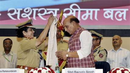 Do not believe every news item that you see without verifying it: Rajanth Singh tells SSB jawans